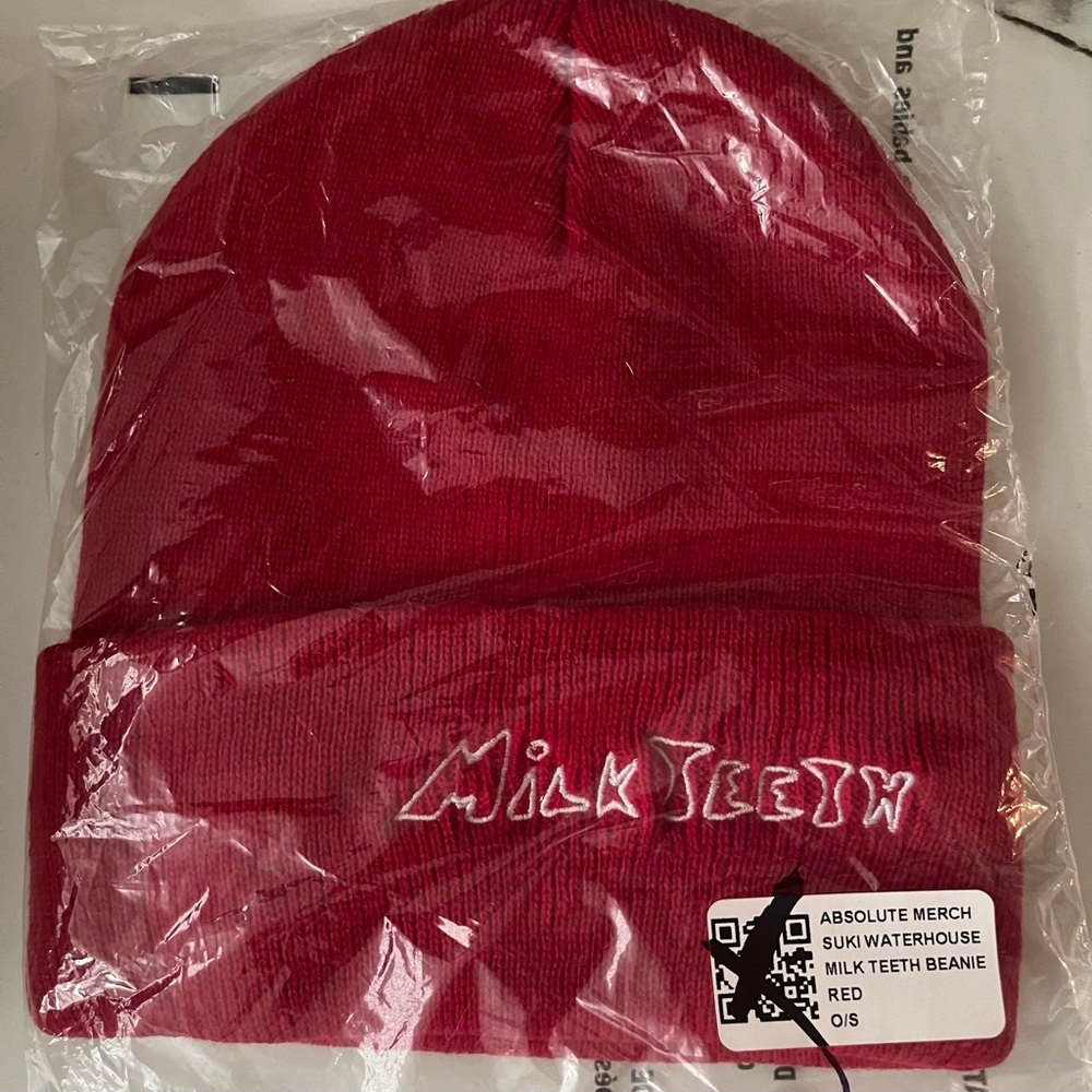 Suki Waterhouse Merch Milk Teeth Cozy Red Beanie NWT